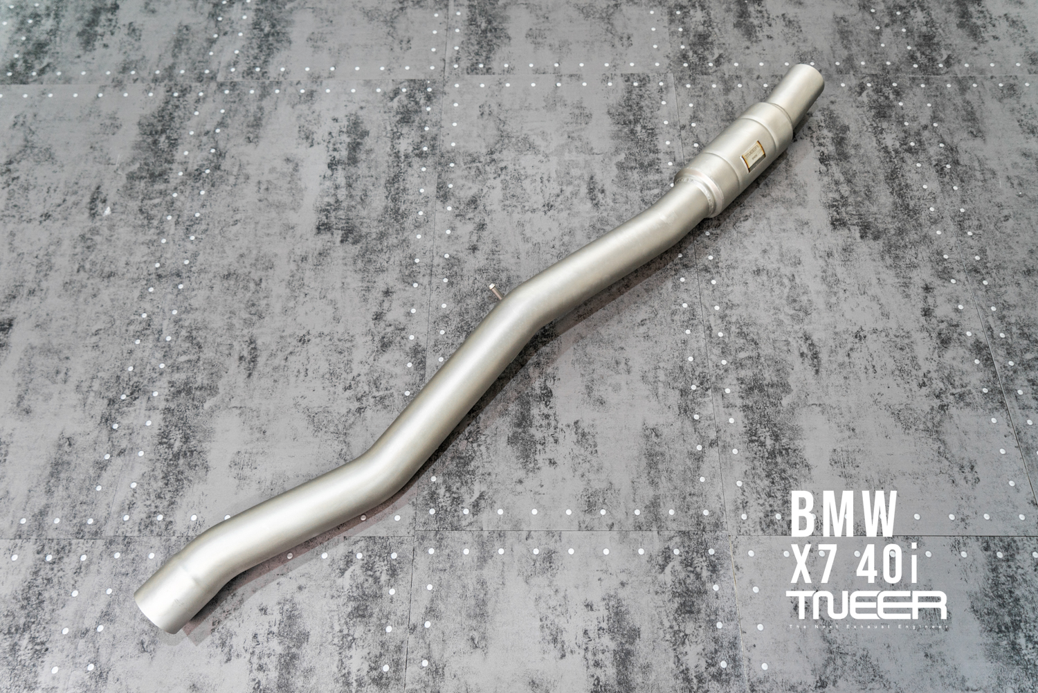 BMW G07 X7 40i TNEER Performance Downpipes