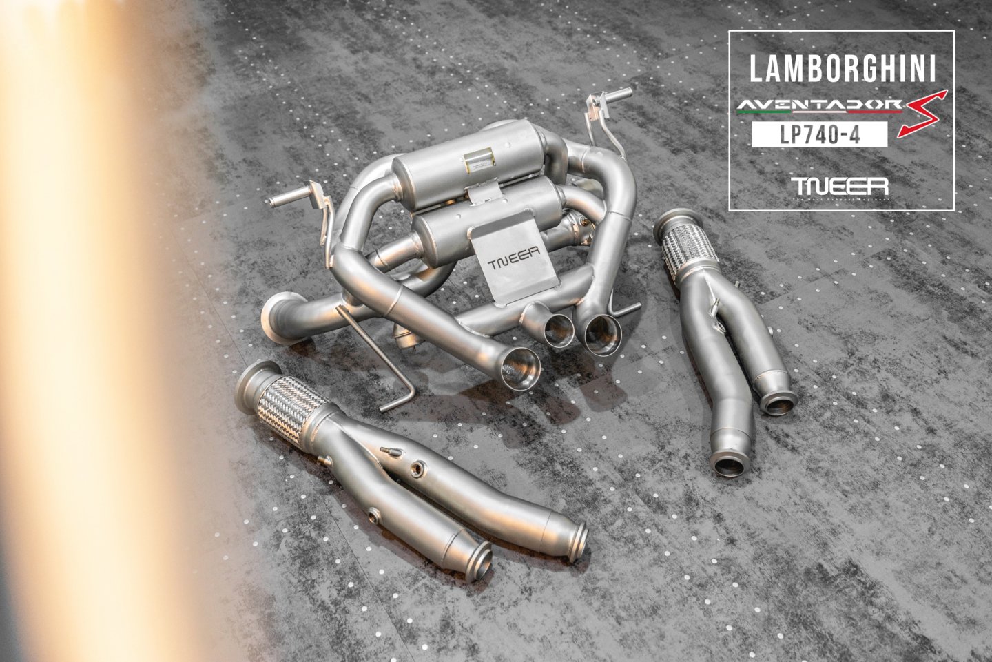 Lamborghini Aventador S LP740-4 TNEER Exhaust System