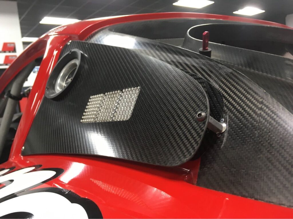 The Rise of Carbon Fibre in High-End Car Modding - Eldens Autobahn