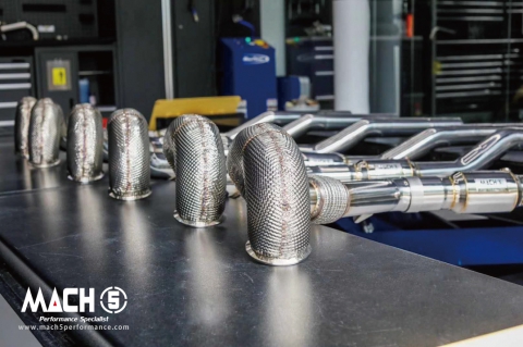 Volkswagen Golf MK7 R 2013-2020 Downpipes - Mach5 - official product photo 1 Volkswagen Golf MK7 R 2013-2020 Downpipes - Mach5 official product photo 1